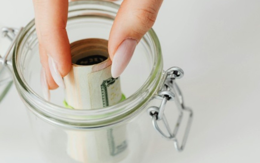 Investing outshines saving as a long-term wealth-building